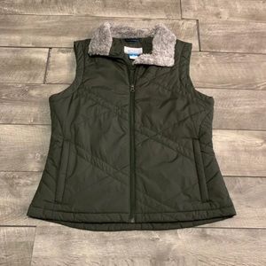 Columbia Sherpa Collar Forest Green Puffer Puffy Women’s Vest Jacket Size Large